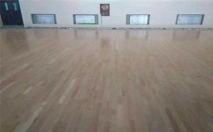 24厚風雨操場地板怎么保養(yǎng)?