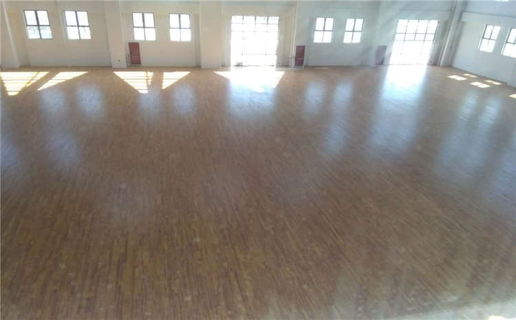 這樣的運(yùn)動(dòng)木地板廠家您喜歡嗎？