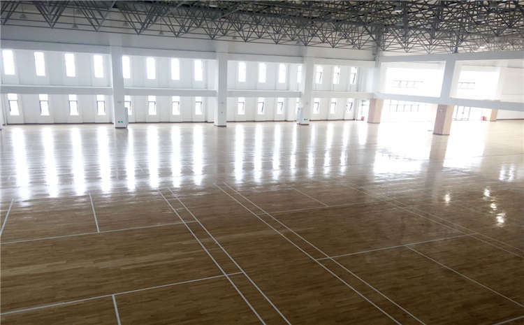 24mm厚排球館木地板造價是的多少?