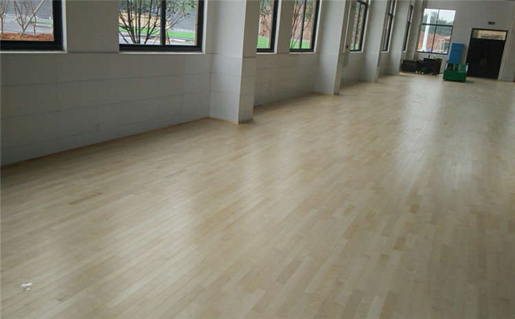 籃球場木地板如何才能又好又實(shí)惠？