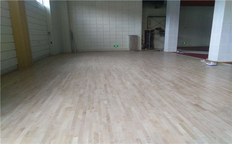 企口楓樺木運動木地板的六大優勢