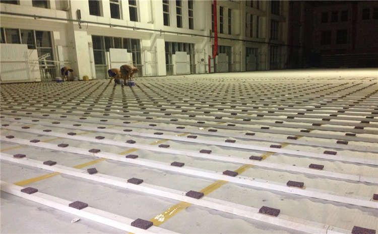 運動木地板色澤和質量有什么關系？