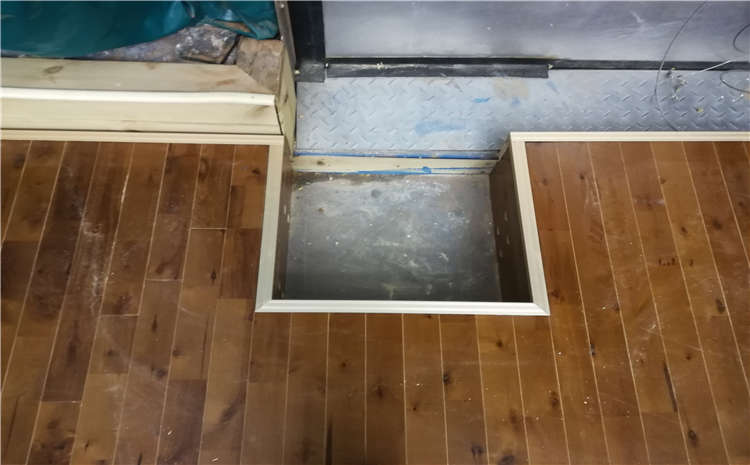 運(yùn)動(dòng)木地板按合同辦事不香嗎？