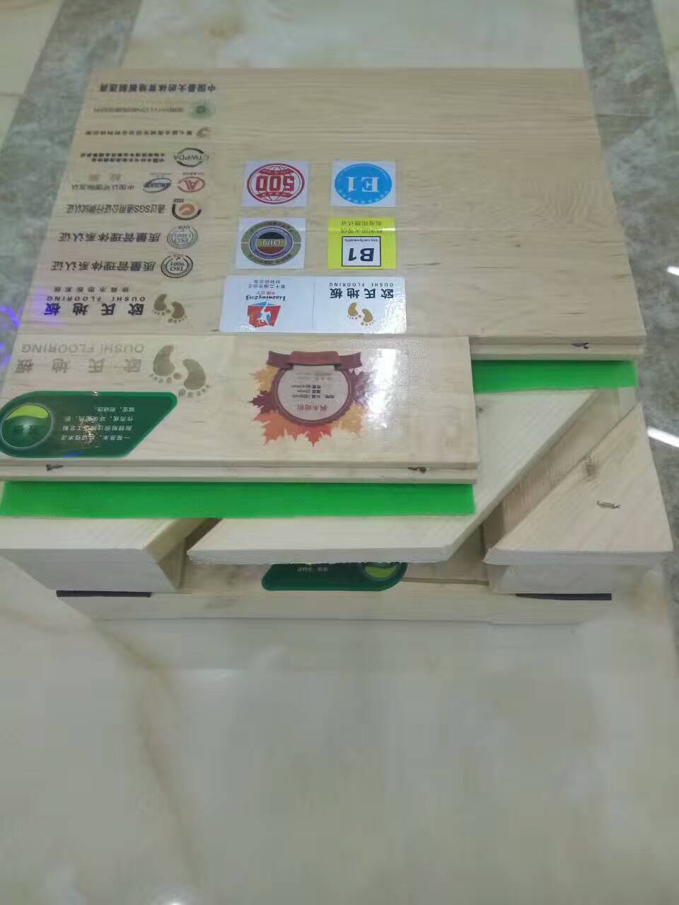 歐氏運(yùn)動(dòng)木地板雙層結(jié)構(gòu)實(shí)物 歐氏運(yùn)動(dòng)木地板雙層結(jié)構(gòu)實(shí)物