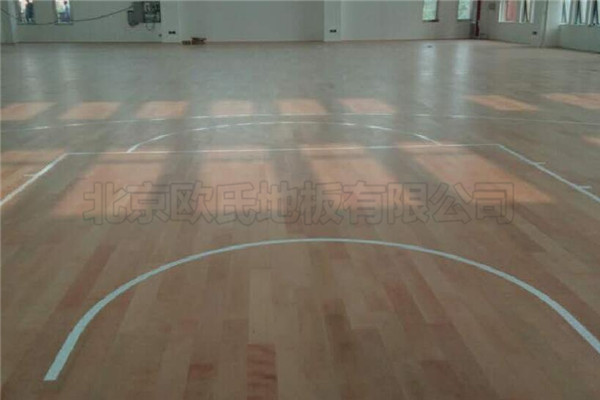 煙臺開發區第十小學運動木地板工程案例 煙臺開發區第十小學運動木地板工程案例
