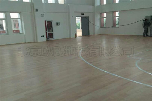 煙臺開發區第十小學運動木地板工程案例 煙臺開發區第十小學運動木地板工程案例