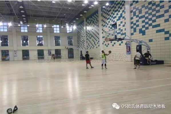貴州省荔波體育館運動木地板工程案例 貴州省荔波體育館運動木地板工程案例