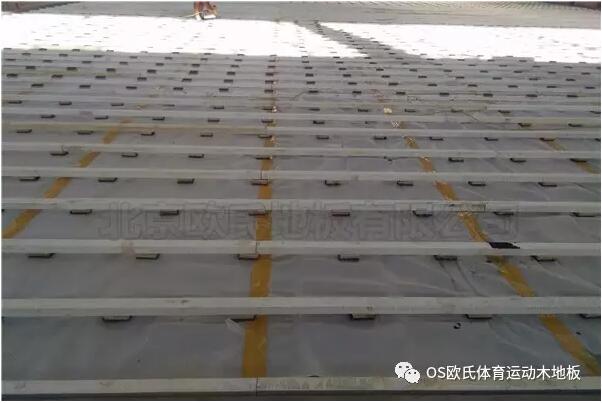 貴州省畢節(jié)市織金縣育才學(xué)校籃球館木地板案例