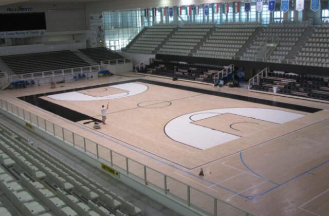 九張圖帶你感受國外籃球館木地板更換的全過程 九張圖帶你感受國外籃球館木地板更換的全過程