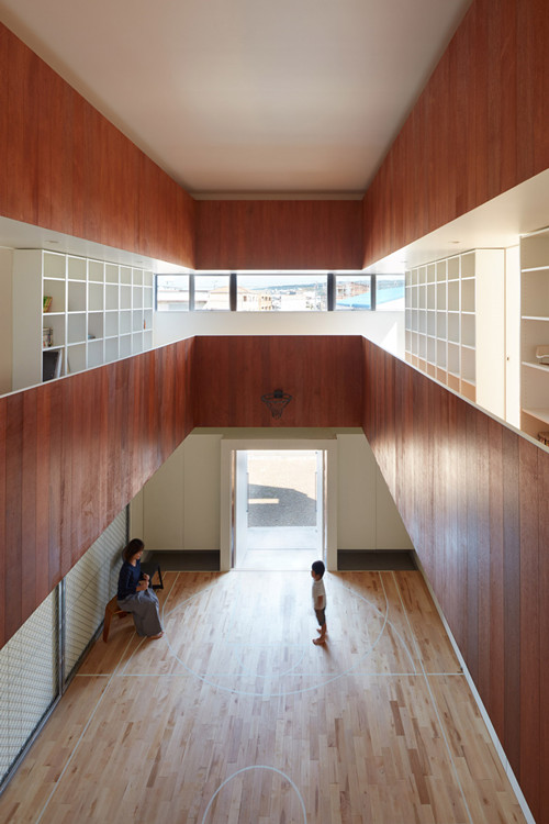 精致簡約！歐氏地板帶您走進日本某家庭自用的籃球場