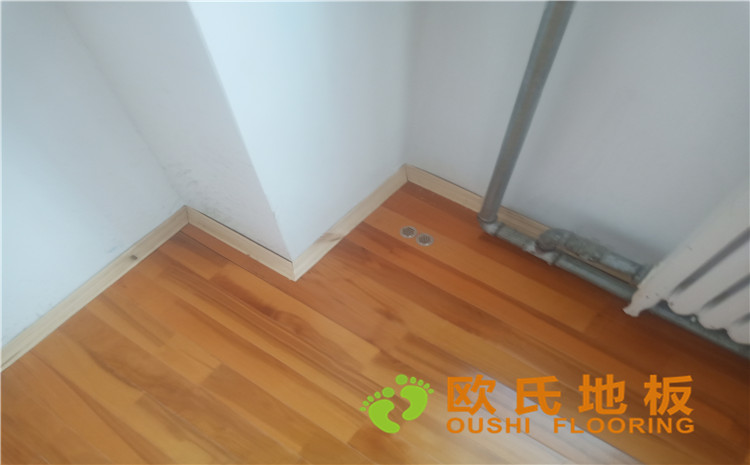烏魯木齊烏蘇市南區(qū)中學(xué)體育館運(yùn)動(dòng)木地板案例-歐氏運(yùn)動(dòng)木地板